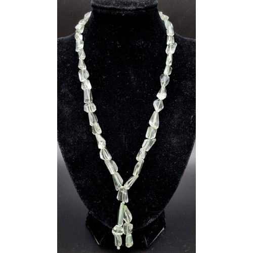 1066 - A 265ct Green Amethyst Gemstone Lariat Style necklace with pendant drop - 4 and 48cm.