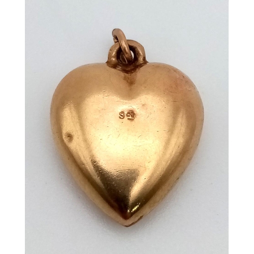 113 - A 9K Yellow Gold Heart Pendant or Charm. 15 x 15mm.
1.06g