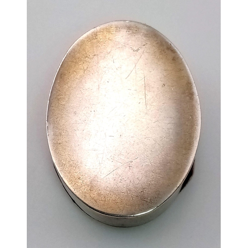 424 - AN ENAMELLED SMALL SNUFF OR PILL BOX.  3cms  10.8gms