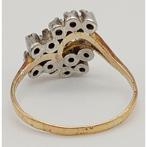 793 - An 18K Yellow Gold Vintage Diamond Cluster Ring. 0.15ct. Size P. 3g total weight.