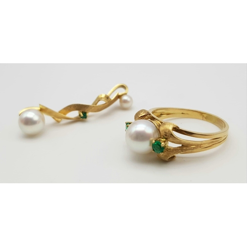 1493 - An 18K Gold, Pearl and Emerald Ring and Pendant Set. 7.31g total weight. Ring - size Q. Pendant 3.5c... 