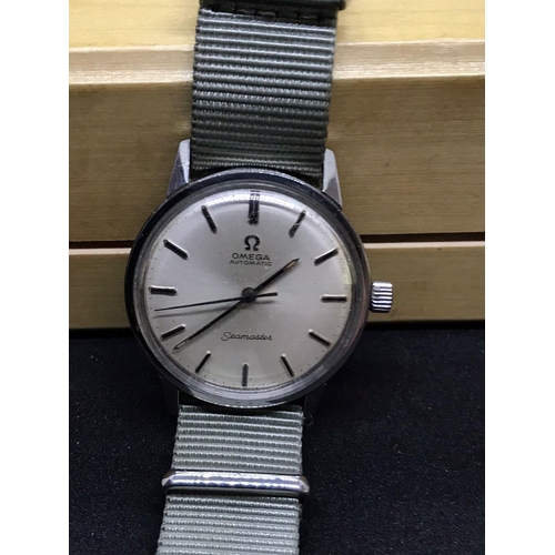 283 - Omega Seamaster Automatic Vintage Men's Watch 1969,

Superb condition fully working 
3.3cm face