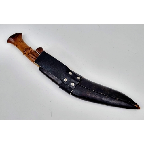 1178 - WW2 Period Kukri Engraved Blade in original sheath with both side knives. Wood and Brass Handle. 39c... 