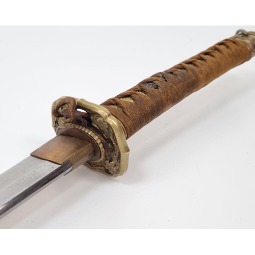 264 - A WW2 Japanese Army Officers Katana Sword. The tang bears markings of the armoury makers signature e... 