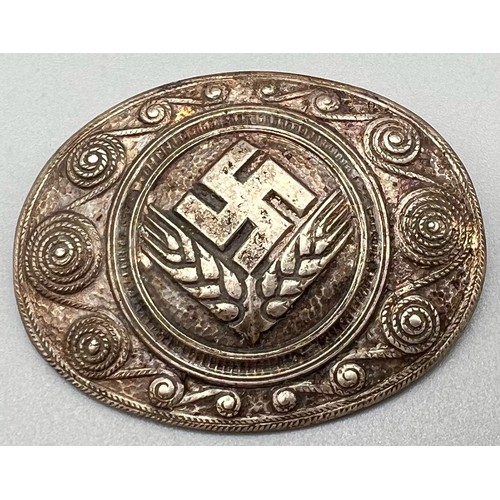 847 - A WW2 German RADWJ (woman’s labour corps) Silver Grade Scarf Pin.