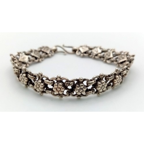 815 - Vintage or Antique Silver Filigree Floral Design Bracelet 17cm Length 20.77 grams -Possibly Danish o... 