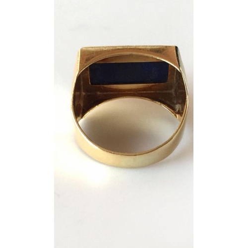 71 - An antique 18k solid gold lapis unisex ring 
Superb condition 
Size 9 
Fully hallmarked 
Weight 8 gr... 