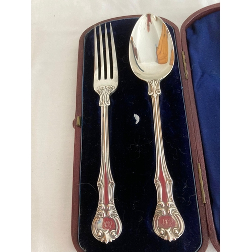 77 - Victorian SOLID SILVER fork and a spoon set. Having clear Hallmark for Francis Higgins London 1860. ... 