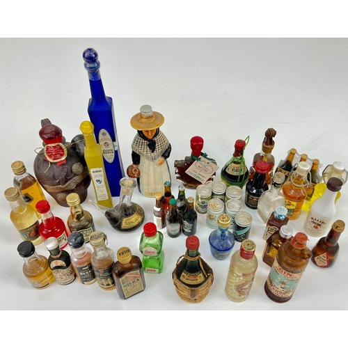 1043 - A Potpourri selection of rare and eclectic miniatures.  See photos for more information.