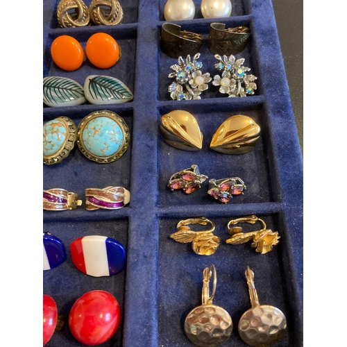 280 - Large selection of vintage CLIP ON EARRINGS mainly 1960’s - 1980’s, to include jewelled, porcelain,f... 