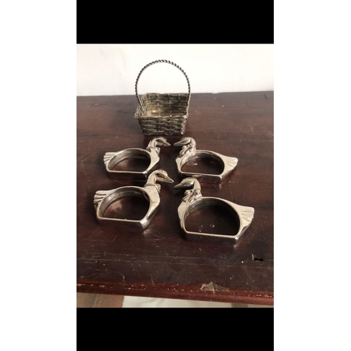 862 - Set of four silver plated Napkin rings in original fitted basket 
Each are 6 cm
Total weight include... 