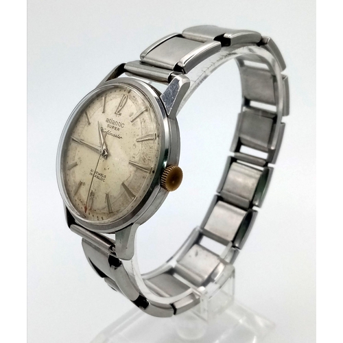 1050 - A Rare Vintage Atlantic Super Worldmaster Mechanical Watch. Expandable stainless steel strap. Case -... 