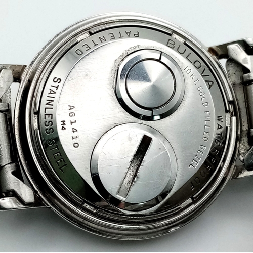 81 - A Vintage Bulova Accutron Spaceview Watch. Stainless steel strap and case - 35mm. In working order. ... 