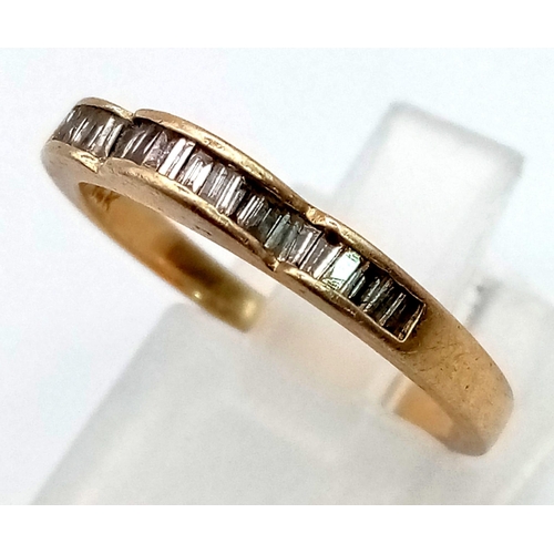 950 - A 14 K yellow gold ring with a band of diamonds (0.35 carats). Ring size: N, weight: 2.2 g.