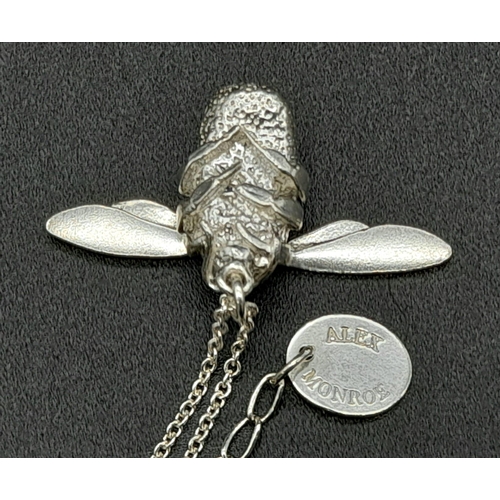 1063 - ALEX MONROE STERLING SILVER LARGE BUMBLEBEE PENDANT ON NECKLACE , WEIGHT 7.3G TOTAL AND EXPANDABLE C... 