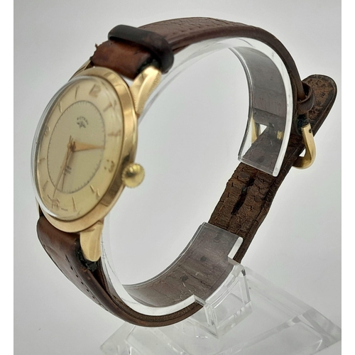 277 - A Vintage 9K Gold Rotary Mechanical Gents Watch. Original leather strap. Gold case - 36mm. Two tone ... 