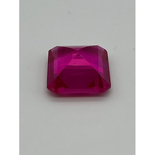 981 - A 30ct Princess-Cut Ruby Red Coloured Gemstone. 16 x 16mm. No certificate so as found.