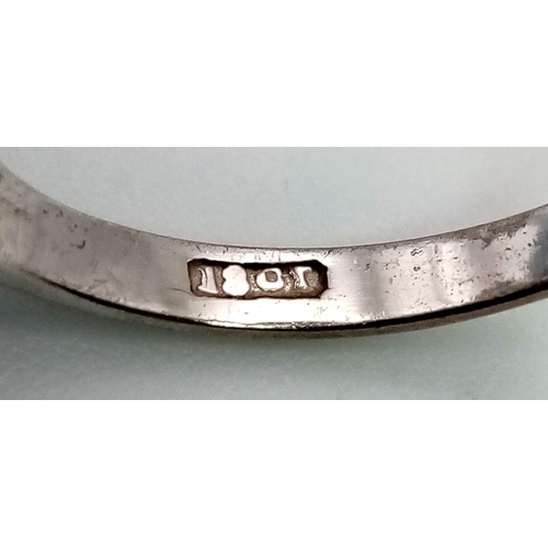 682 - A vintage 18 K white gold half eternity diamond (0.25 carats) ring. Size: M1/2, weight: 2.7 g.