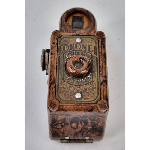 49 - A Vintage, Possibly Antique 16mm Coronet Midget Sub-miniature Spy Camera in Brown Tortoiseshell Bake... 