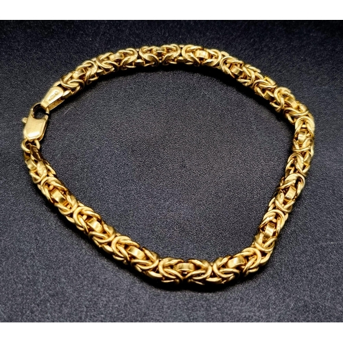 3 - A Gorgeous Complex Inter-linking 18K Yellow Gold long Necklace and Bracelet Set. 56cm and 17cm. 31.3... 