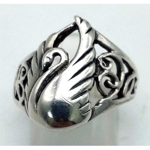 482 - Vintage Sterling Silver Filigree Design Swan Shaped Ring Size Q. 2cm width crown and 5.15 Grams