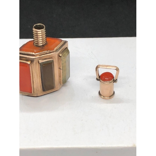 61 - A high carat gold rare antique 19th century gold and agate/jade flask possibly Scottish.
Panelled fo... 