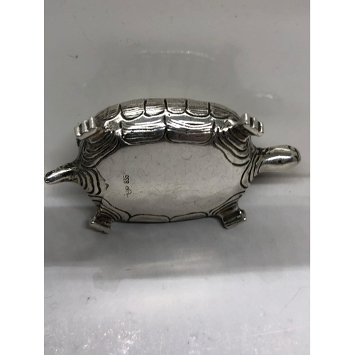 75 - A German early 20th century silver 835 pill box in the form of a tortoise 

Stunning condition opens... 