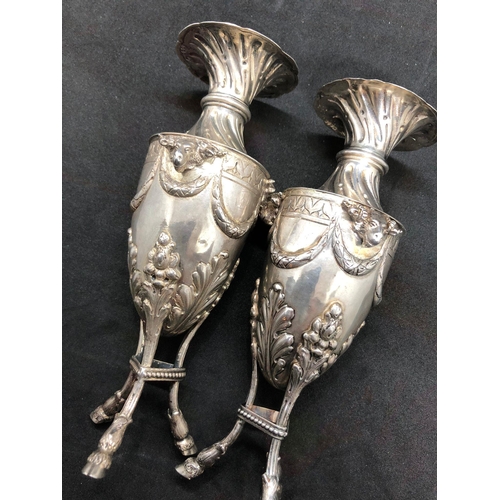 290 - Magnificent 19th century solid silver pair of urn vases 
London import 1906 

Both vases hold clear ... 