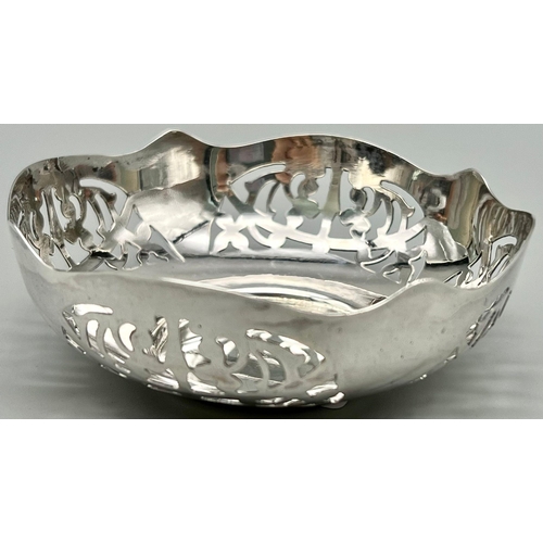 205 - A Sweet Silver Bon Bon Dish by E J Houlston, Birmingham 1942. Full Hallmarks. 9cm Diameter. Total We... 