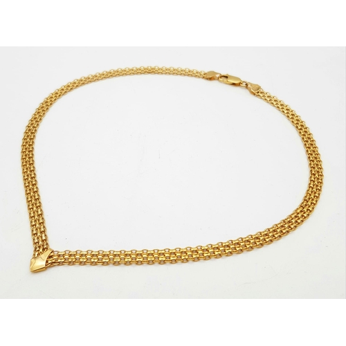 11 - An Italian 9K Yellow Gold Intricate Link Choker Necklace. 40cm. 7.74g