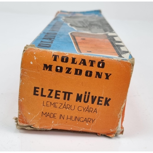 943 - A Vintage Hungarian Tolato Mozdony Train Set in Original Packaging. A/F