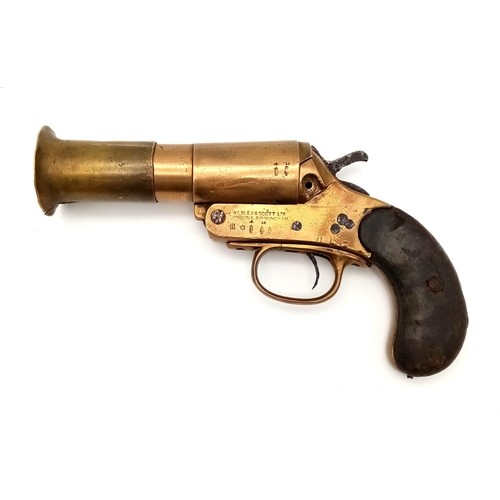 59 - WW1 British 1916 Dated Webley and Scott Flare Pistol. With current de-activation certificate.