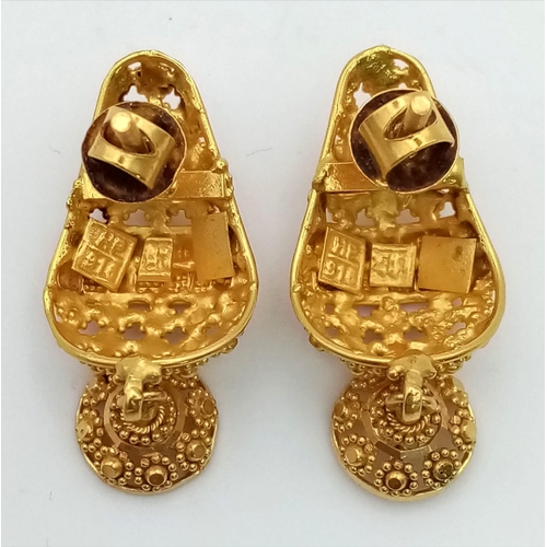 603 - A 22k Yellow Gold Pair of Pierced and Filigree Decorative Earrings. 3cm drop. 9.3g total weight. Ref... 