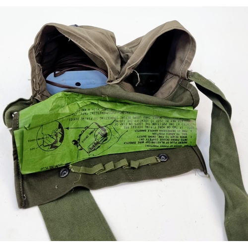 234 - Vietnam War Era US Claymore Bag with Line and Clacker. No Mine.