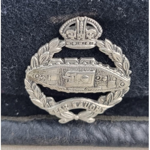 443 - WW2 British Royal Tank Regiment Beret and Badge.