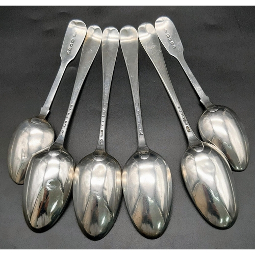 159 - Six Antique Queen Victoria Era Spoons. Hallmarks for London 1845. Two sizes - 21 and 17cm. Total sil... 