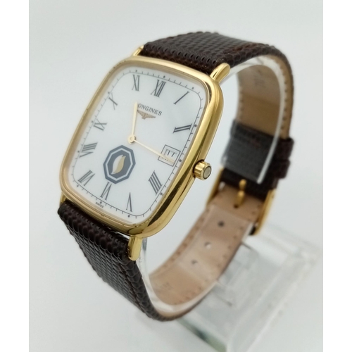 489 - A Vintage Longines Gents Watch. Brown leather strap. Case - 30 x 30mm. White dial with date window. ... 