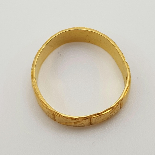 574 - A 21K Yellow Gold Band Ring - Slightly out of shape A/F
Size N. 3.5g. Ref: 1-10166