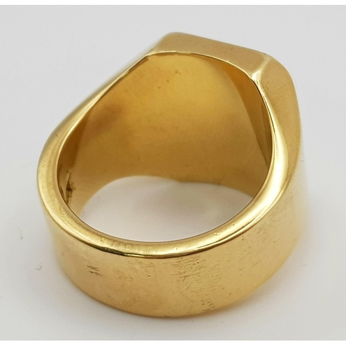 849 - An 18K Yellow Gold Wild Boar Signet Ring. Size O 1/2. 26.46g. Ref: 3834.