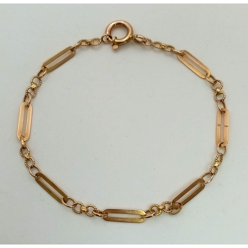 929 - A 19K Yellow Gold Link Bracelet. 21cm. 5.6g. Ref: 6-0782 ( 6-707).