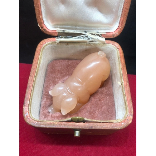 1042 - A carved hardstone figure of a pig. Comes with original box. Size of pig: Length 6cm, Width 3cm, Hei... 