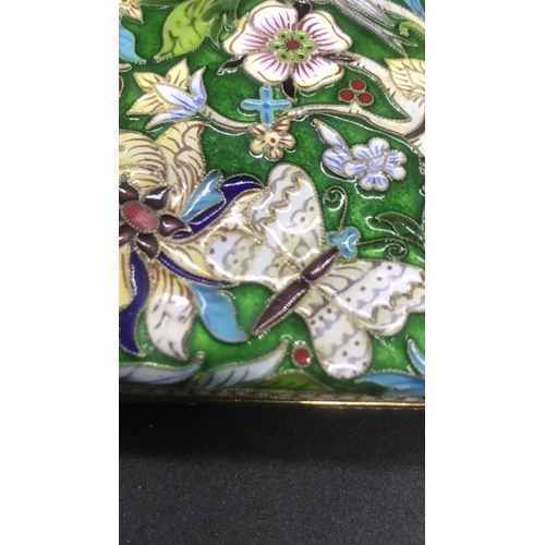 1112 - A RARE COLOUR SUPERB SOLID SILVER GOLD GILT CLOISONNE ENAMEL CIGARETTE CASE.
Amazing condition!

Ful... 
