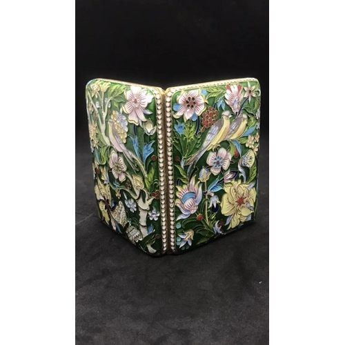 1112 - A RARE COLOUR SUPERB SOLID SILVER GOLD GILT CLOISONNE ENAMEL CIGARETTE CASE.
Amazing condition!

Ful... 