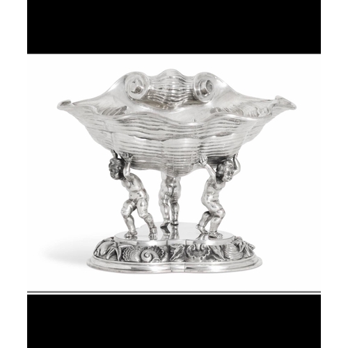 395 - An Italian 20th century large solid silver bowl c1940.
Weight 3165 grams heavy 
26cm height 24cm len... 