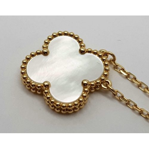 124 - A Van Cleef and Arpels Alhambra chain with 1 motif - 18ct yellow gold with mother of pearl motif ins... 