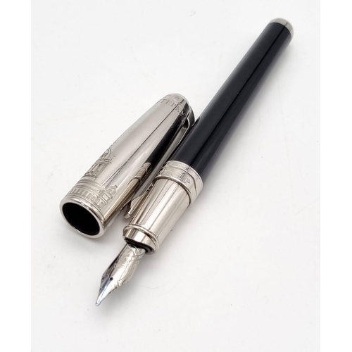 592 - A Vintage ST Dupont Fountain Pen with 18K White Gold Nib.
Ref: 10603.