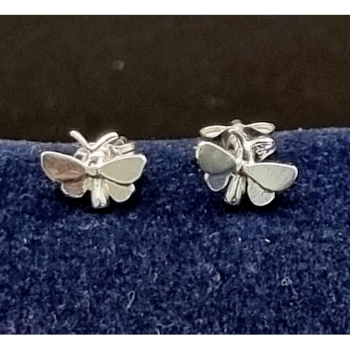 926 - Alex Monroe  sterling silver butterfly stud earrings. 0.6g in weight.