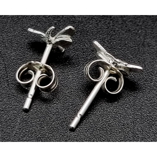 926 - Alex Monroe  sterling silver butterfly stud earrings. 0.6g in weight.