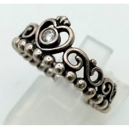 1046 - Pandora sterling silver crown ring. Size 56, size O, 3g.