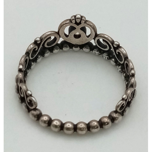 1046 - Pandora sterling silver crown ring. Size 56, size O, 3g.